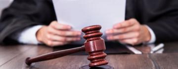 Директор киевской школы подал в суд на правительство из-за принудительной вакцинации учителей